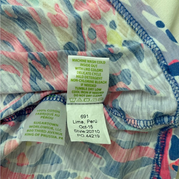 Lilly Pulitzer V Neck Shirt - Picture 6 of 6